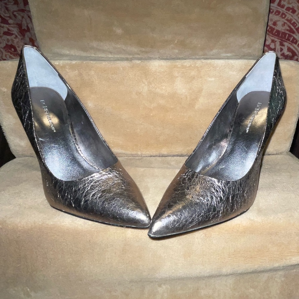 Almost new BCBGeneration Pewter Moon Metallic 8.5M heals!